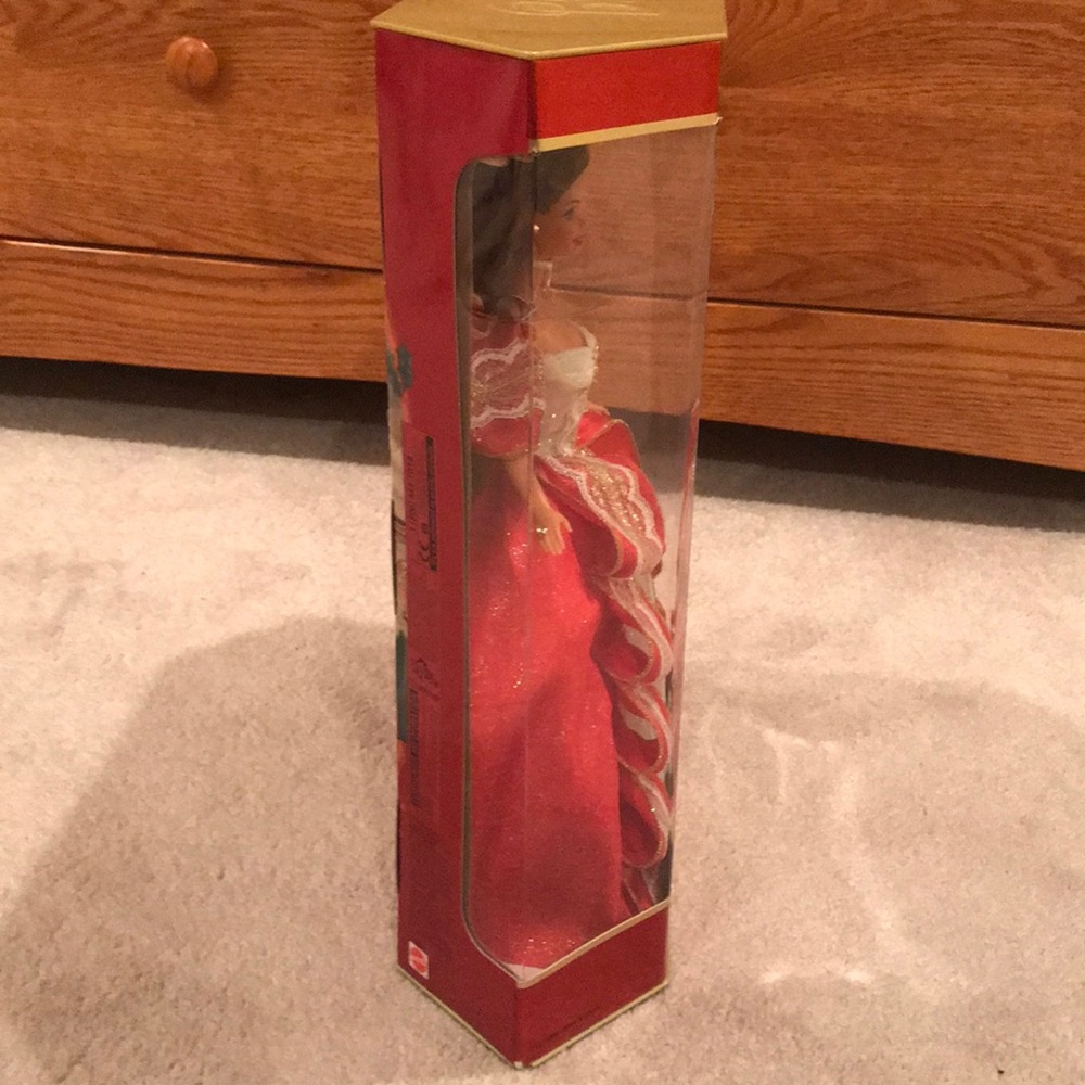 Happy Holidays Barbie Special Edition - Picture 6 of 8